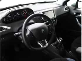 Peugeot 208 (2013) thumbnail 41