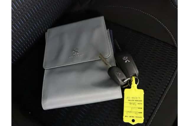 Peugeot 208 (2013) thumbnail 10