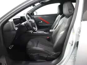 Opel Astra (2022) thumbnail 13