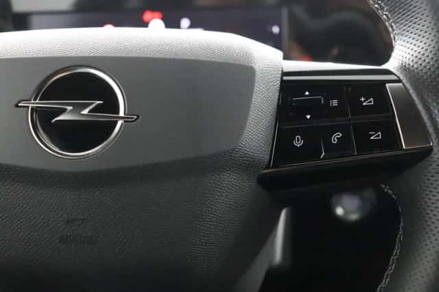 Opel Astra (2022) thumbnail 16