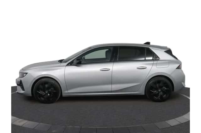Opel Astra (2022) thumbnail 3