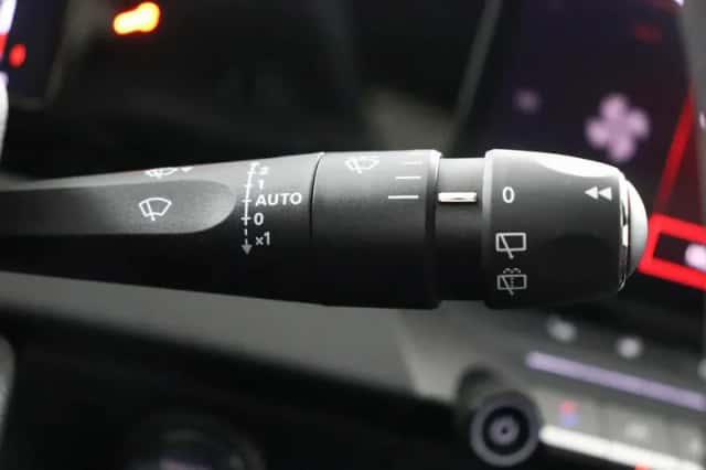 Opel Astra (2022) thumbnail 24