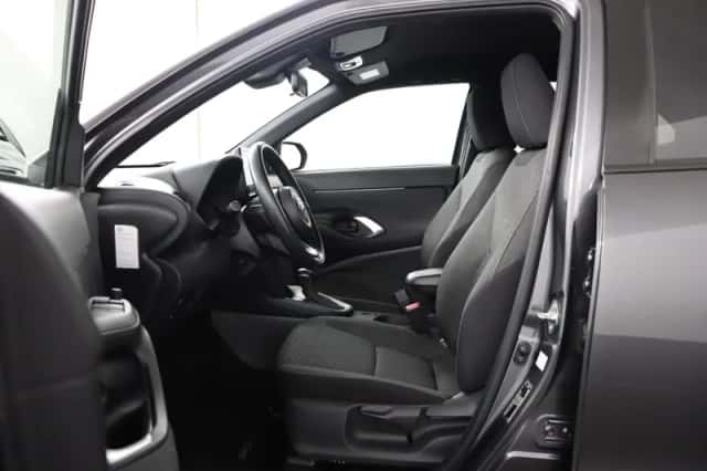 Toyota Yaris Cross (2024) thumbnail 5