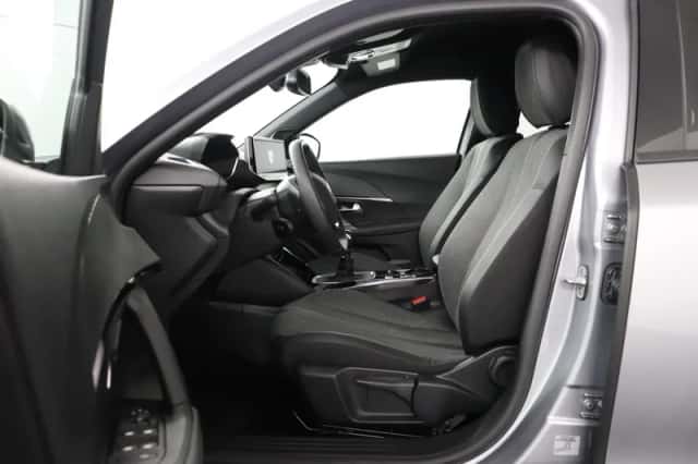 Peugeot 2008 (2025) thumbnail 5