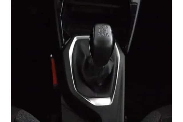 Peugeot 208 (2022) thumbnail 18