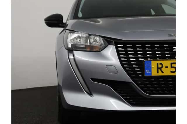 Peugeot 208 (2022) thumbnail 31