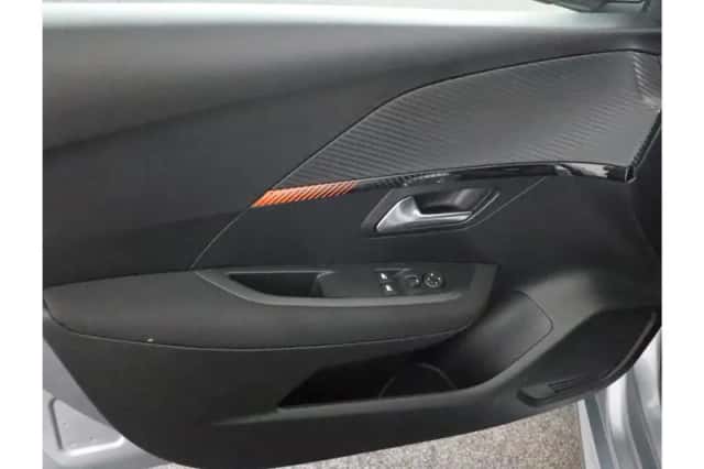 Peugeot 208 (2022) thumbnail 33