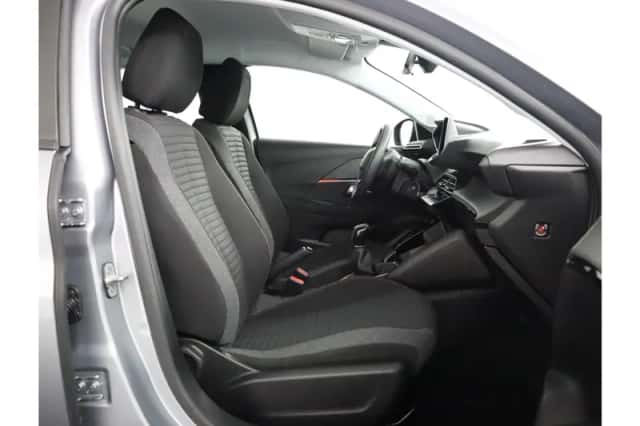 Peugeot 208 (2022) thumbnail 5