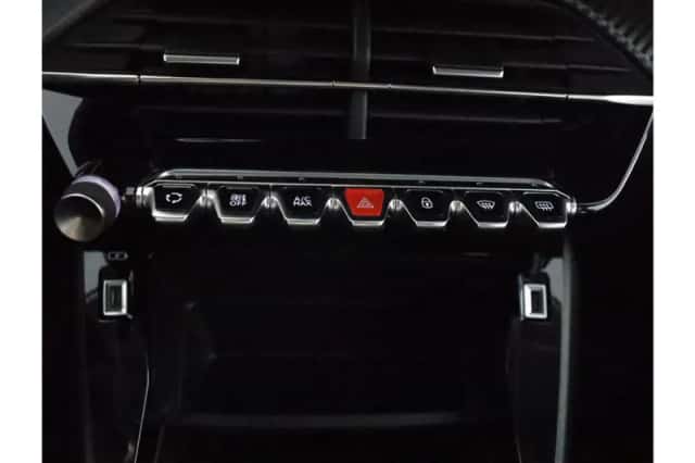Peugeot 208 (2022) thumbnail 42