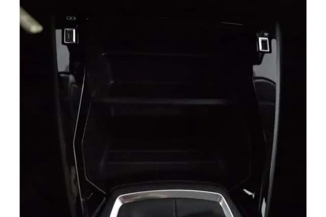 Peugeot 208 (2022) thumbnail 43