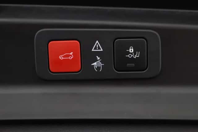 Peugeot 5008 (2022) thumbnail 17