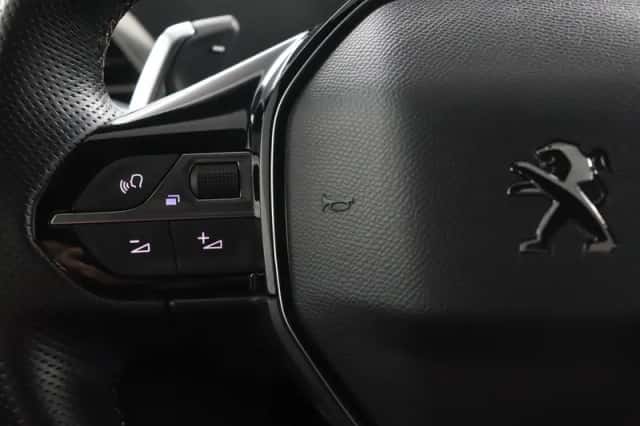 Peugeot 5008 (2022) thumbnail 18