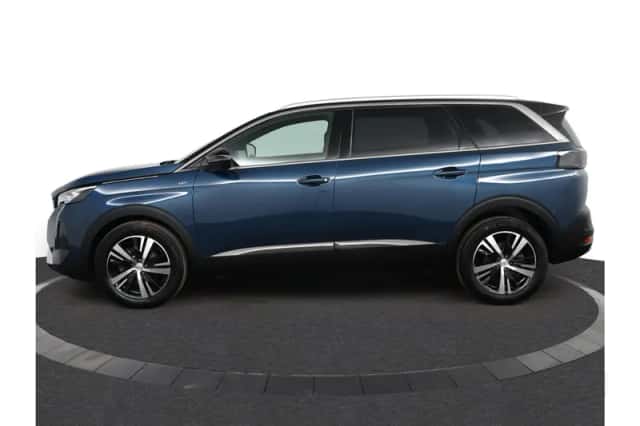 Peugeot 5008 (2022) thumbnail 3