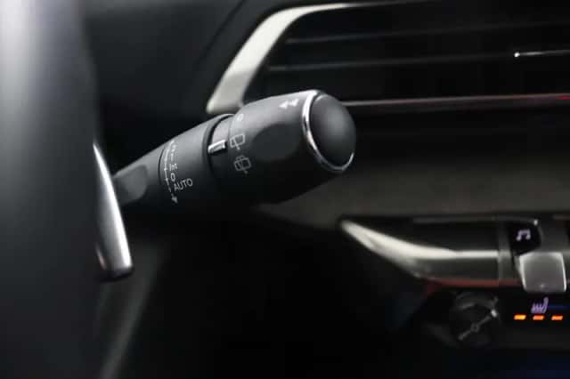 Peugeot 5008 (2022) thumbnail 27
