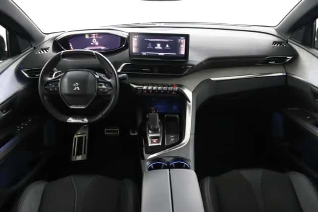 Peugeot 5008 (2022) thumbnail 4
