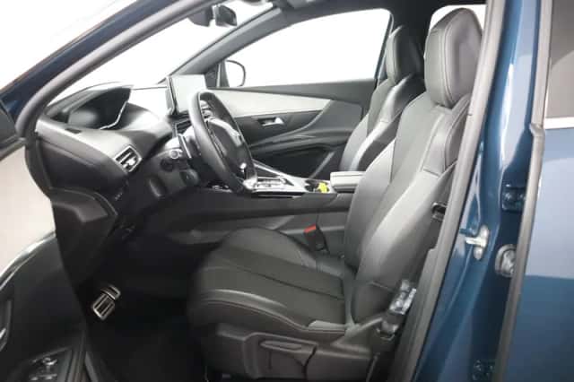 Peugeot 5008 (2022) thumbnail 5
