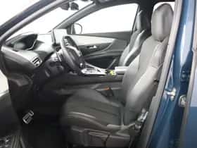 Peugeot 5008 (2022) thumbnail 5