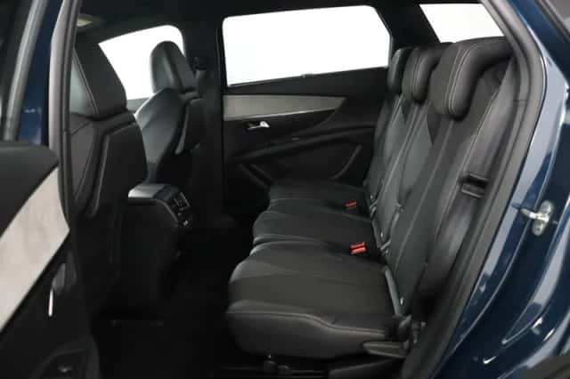 Peugeot 5008 (2022) thumbnail 6