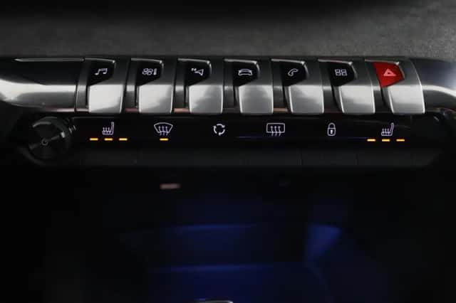 Peugeot 5008 (2022) thumbnail 8
