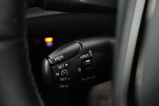 Peugeot e-208 (2021) thumbnail 35