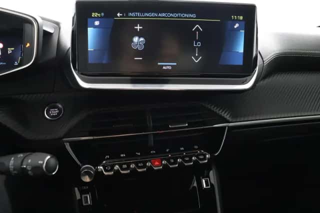 Peugeot e-208 (2021) thumbnail 8