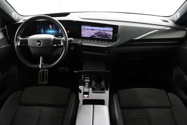 Opel Astra (2022) thumbnail 4