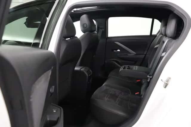 Opel Astra (2022) thumbnail 6