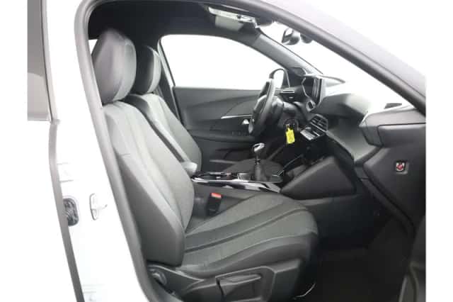 Peugeot 2008 (2025) thumbnail 14