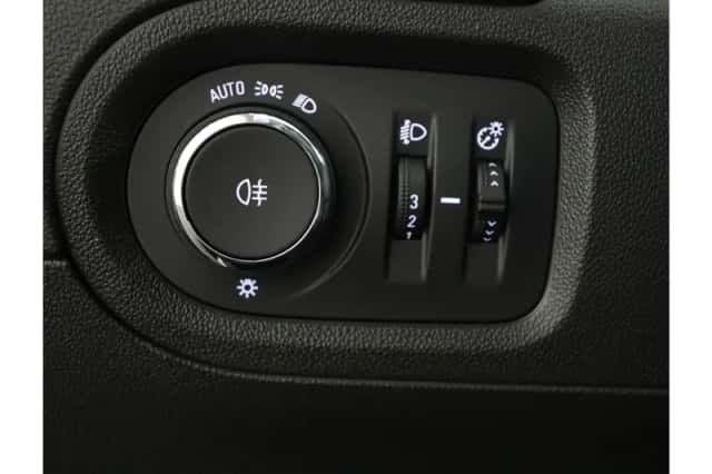 Opel Grandland X (2020) thumbnail 23