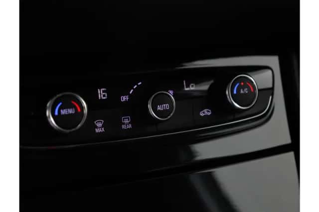 Opel Grandland X (2020) thumbnail 8