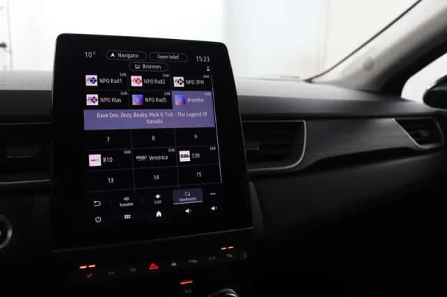 Renault Captur (2021) thumbnail 43