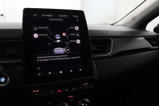 Renault Captur (2021) thumbnail 48