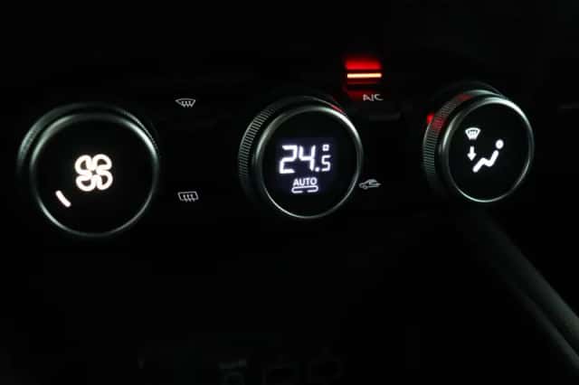Renault Captur (2021) thumbnail 49