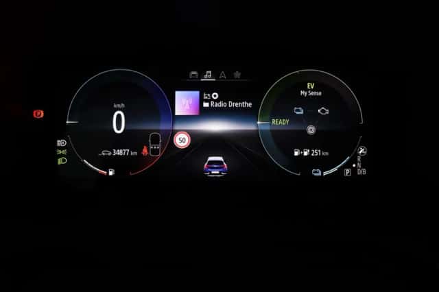 Renault Captur (2021) thumbnail 8