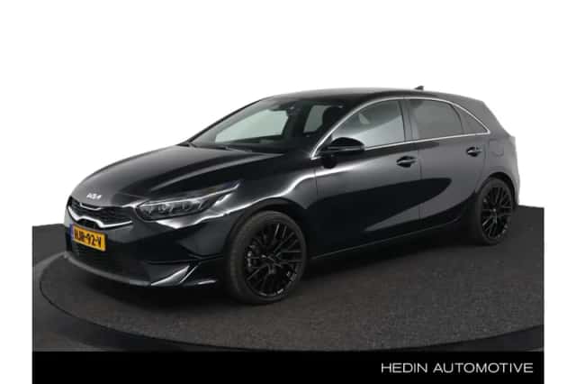 Kia Ceed (2025) thumbnail 1