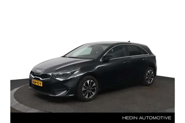 Kia Ceed (2025) thumbnail 1