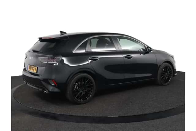 Kia Ceed (2025) thumbnail 2