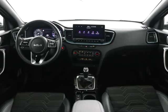 Kia Ceed (2025) thumbnail 4