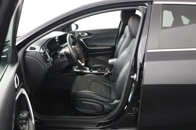Kia Ceed (2025) thumbnail 5