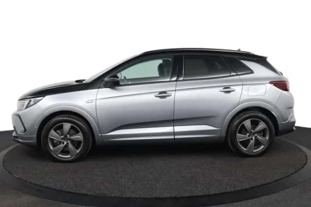Opel Grandland (2024) thumbnail 3