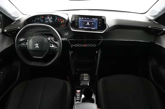 Peugeot e-208 (2023) thumbnail 4