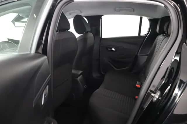 Peugeot e-208 (2023) thumbnail 6