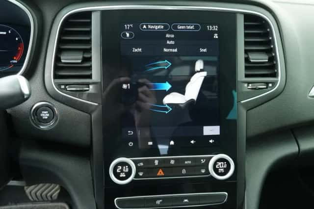 Renault Mégane (2023) thumbnail 24