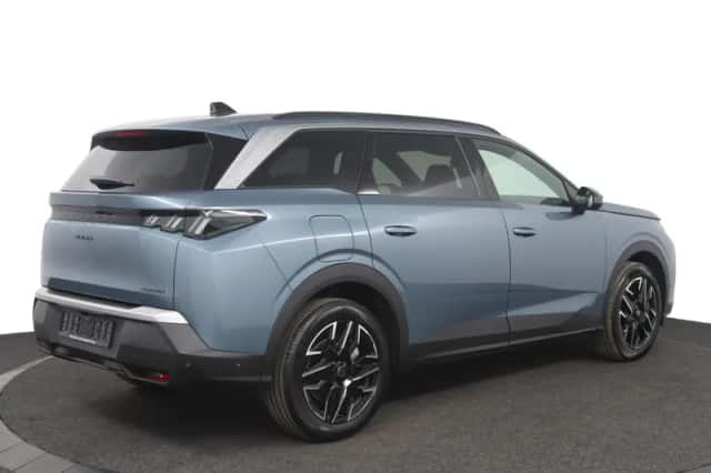 Peugeot 5008 (2025) thumbnail 2
