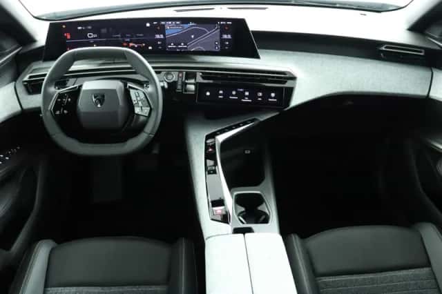 Peugeot 5008 (2025) thumbnail 4