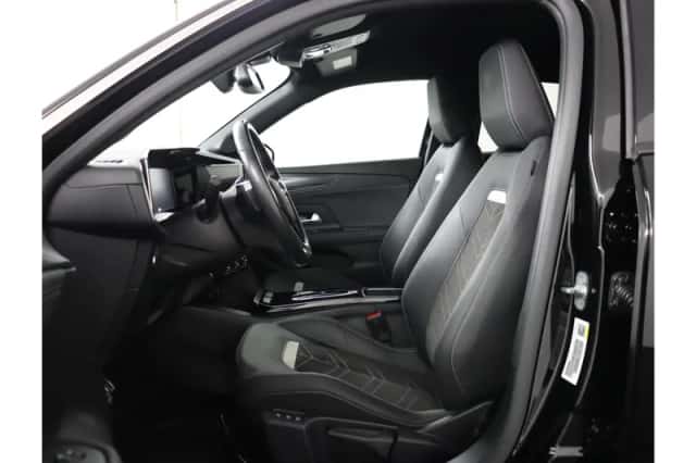 Opel Mokka (2023) thumbnail 5