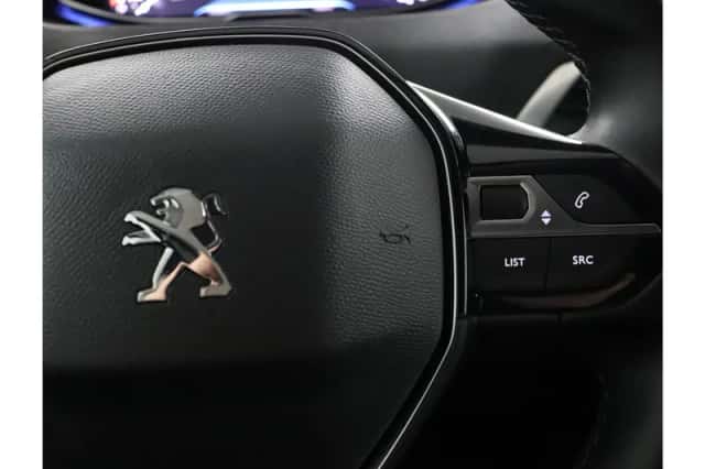Peugeot 3008 (2021) thumbnail 16