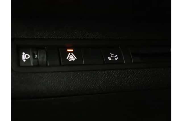 Peugeot 3008 (2021) thumbnail 22