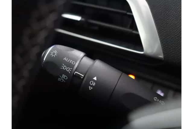 Peugeot 3008 (2021) thumbnail 24