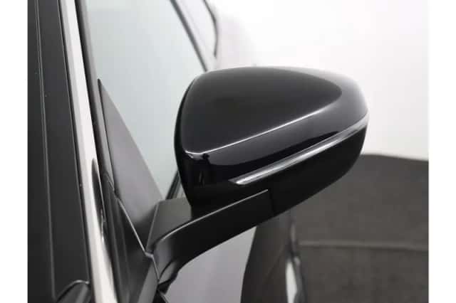 Peugeot 3008 (2021) thumbnail 31